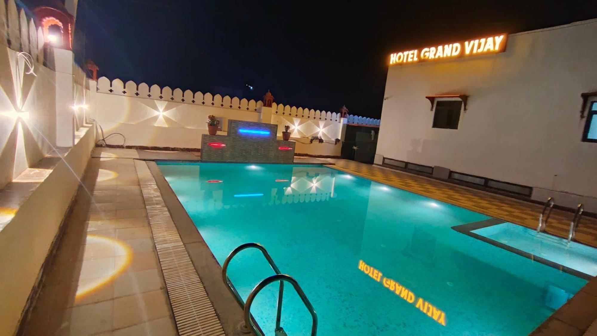 Hotel Grand Vijay Pushkar Eksteriør billede